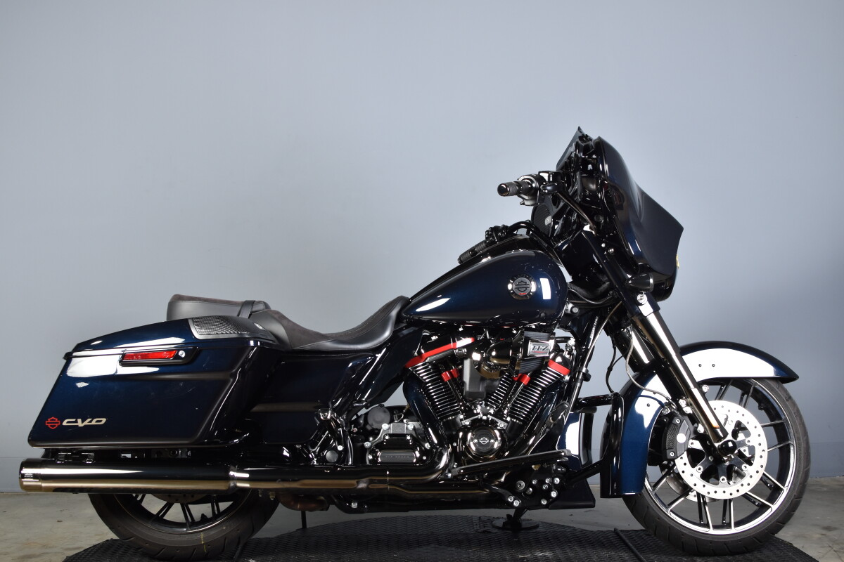 2022 Harley-Davidson CVO Street Glide alt