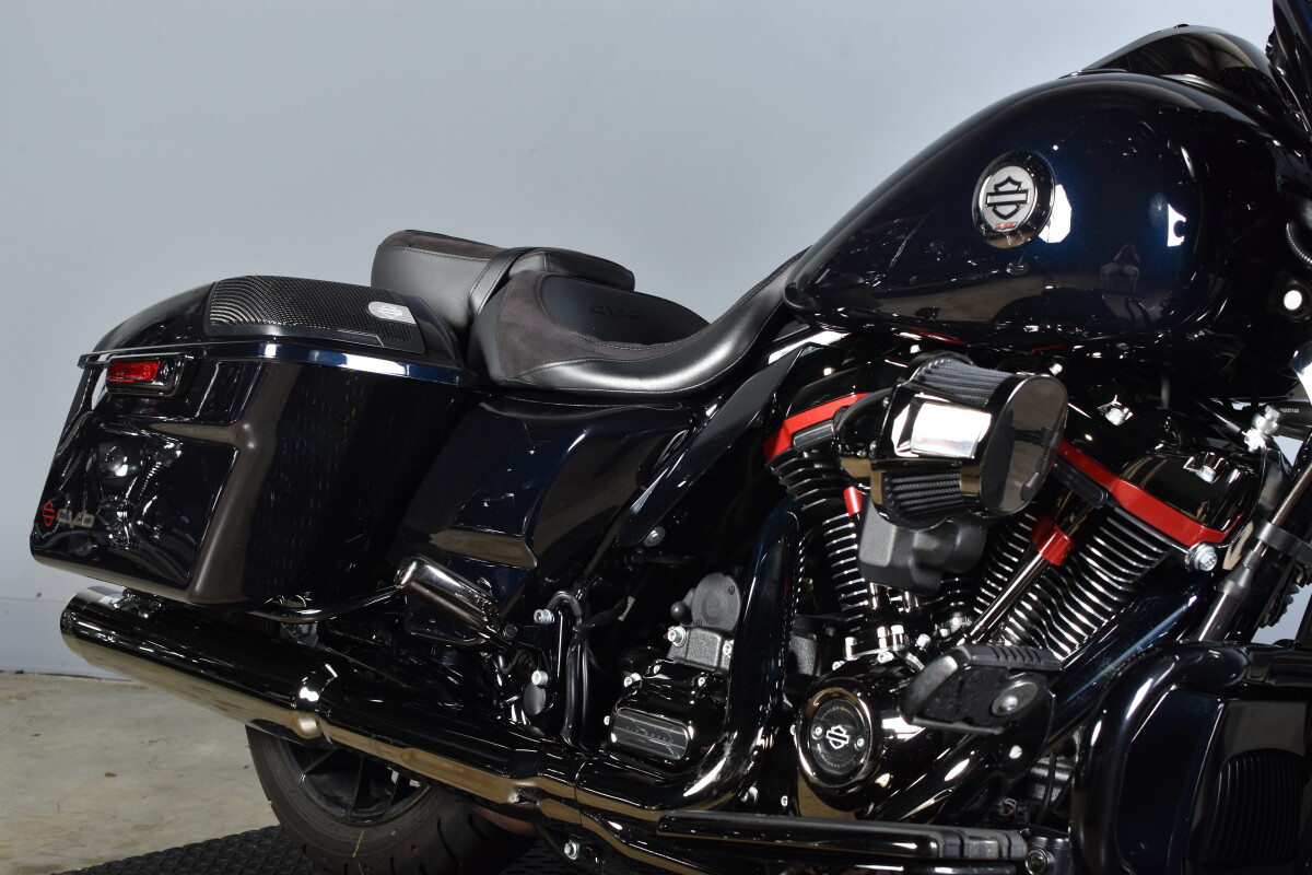 2022 Harley-Davidson CVO Street Glide