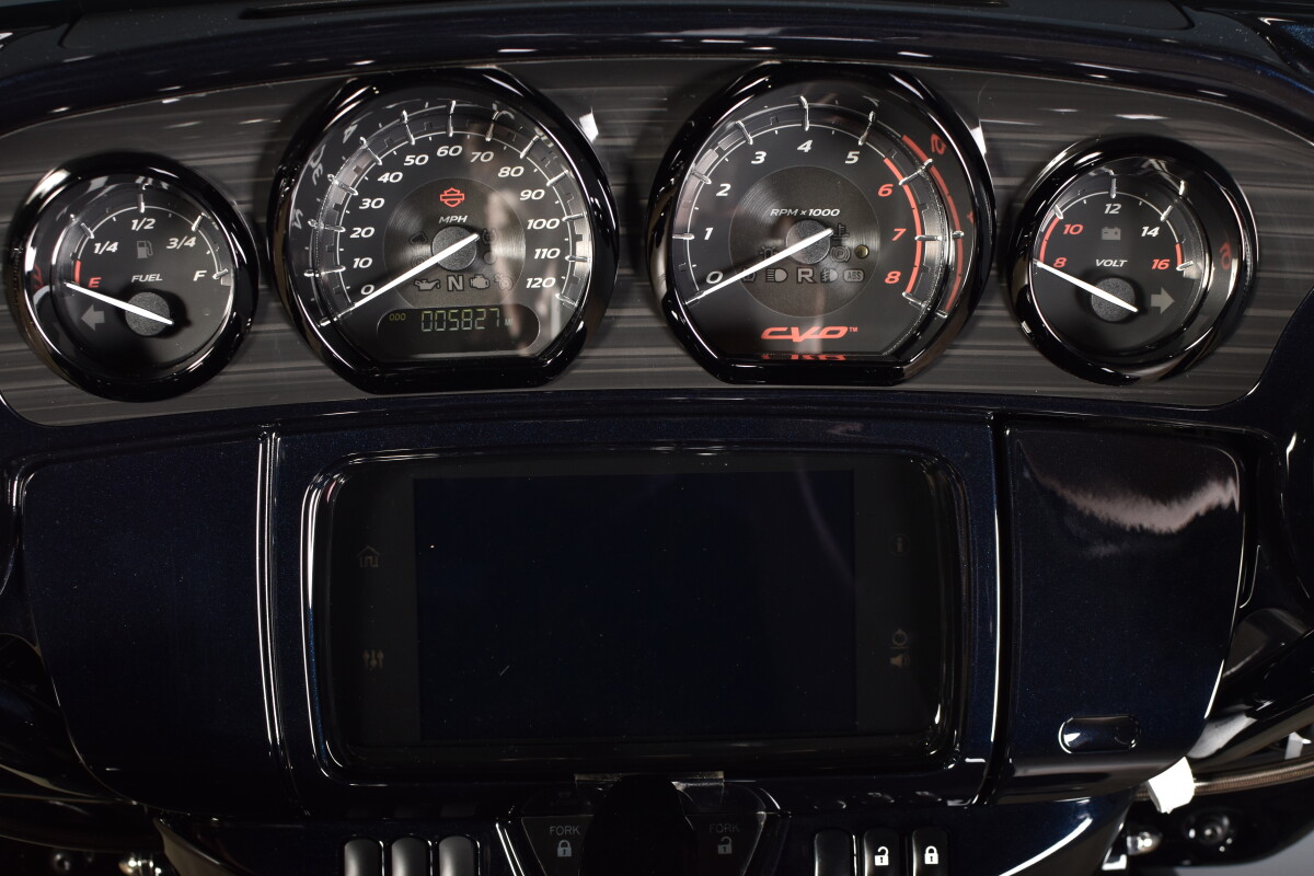 2022 Harley-Davidson CVO Street Glide