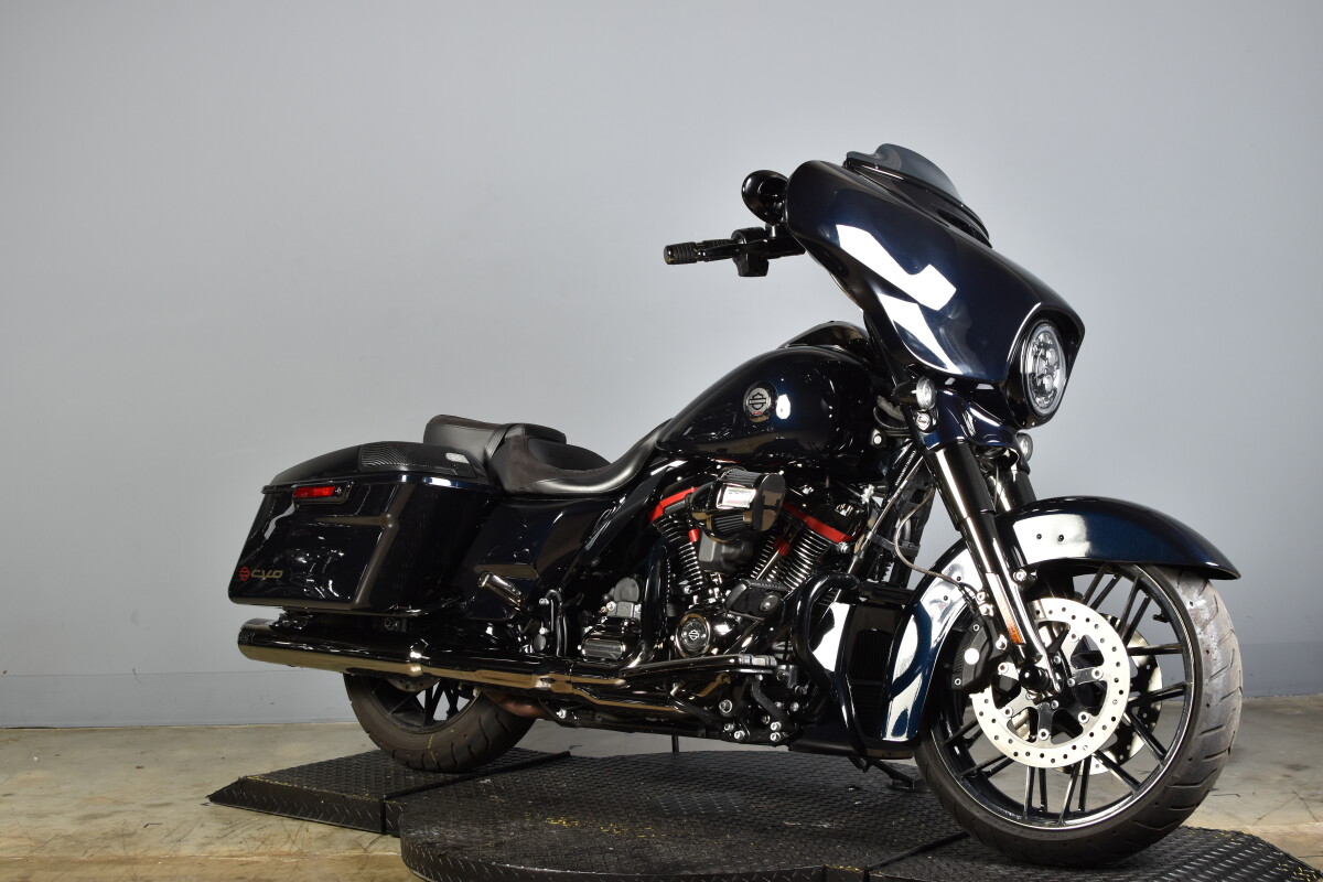 2022 Harley-Davidson CVO Street Glide
