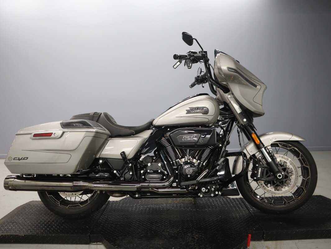 2023 Harley-Davidson CVO Street Glide alt