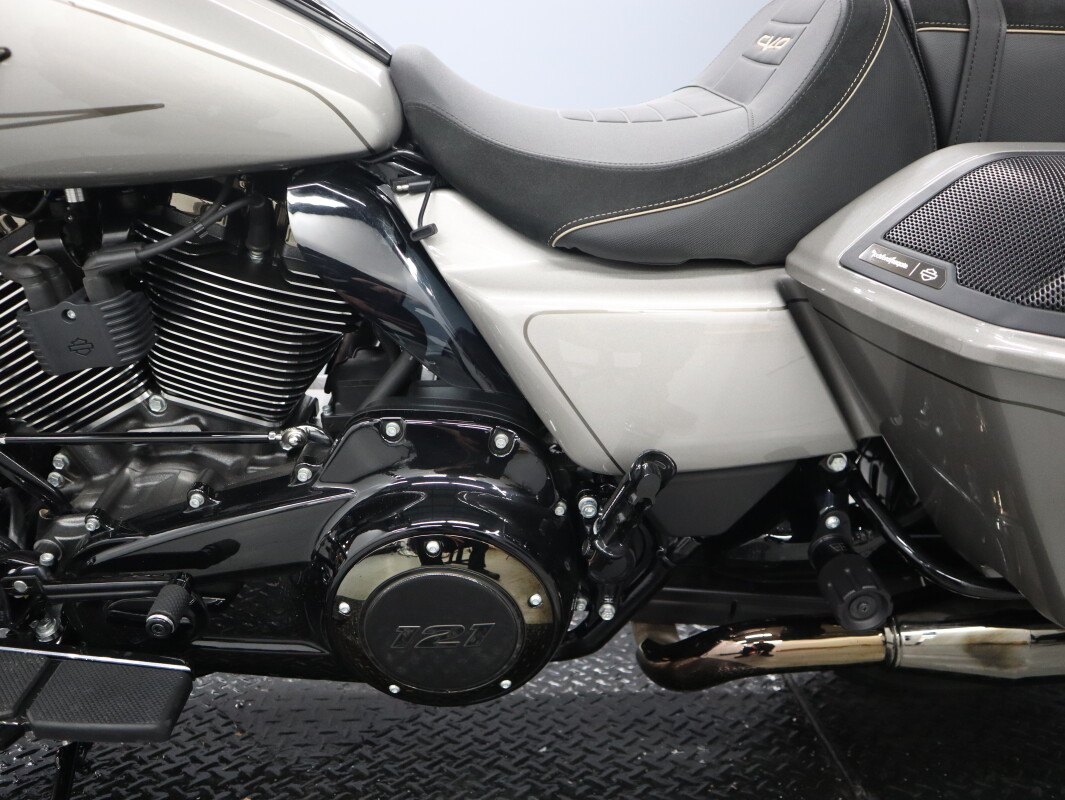 2023 Harley-Davidson CVO Street Glide