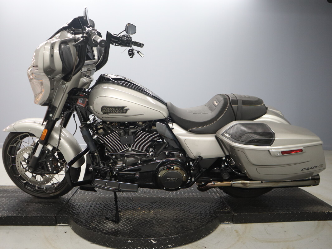 2023 Harley-Davidson CVO Street Glide