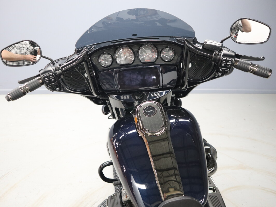 2022 Harley-Davidson CVO Street Glide