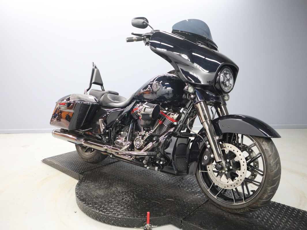 2022 Harley-Davidson CVO Street Glide