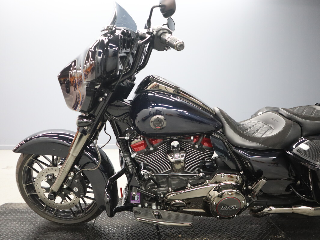 2022 Harley-Davidson CVO Street Glide