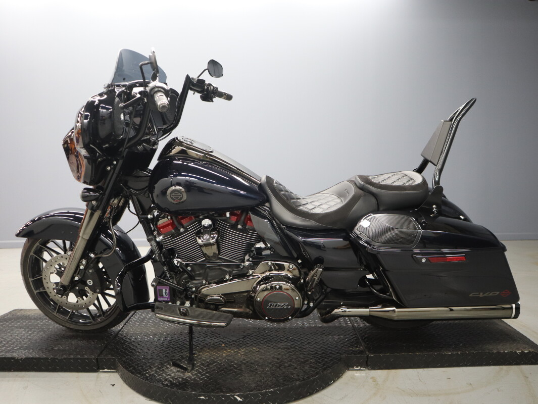 2022 Harley-Davidson CVO Street Glide