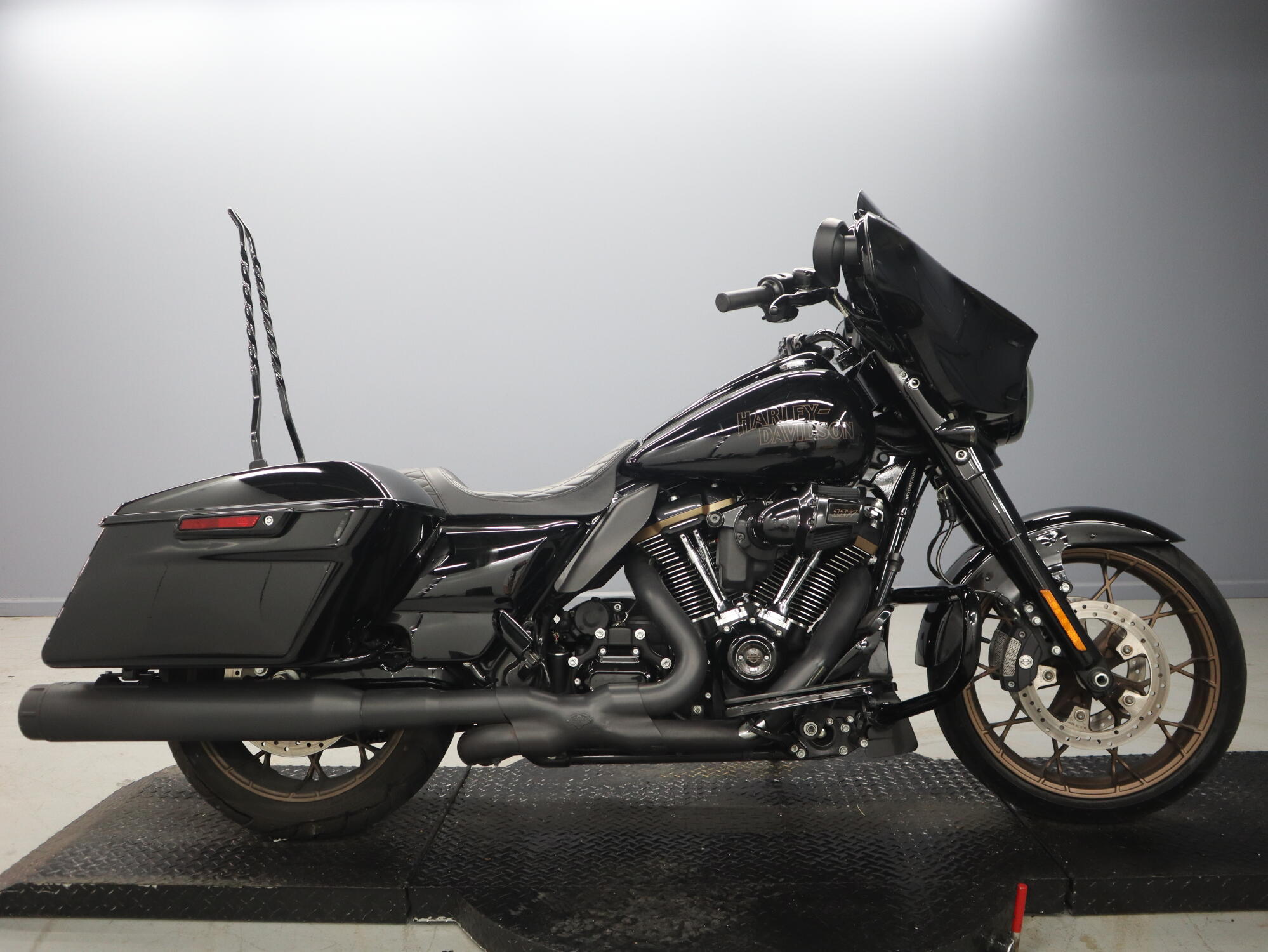 2022 Harley-Davidson Street Glide ST alt