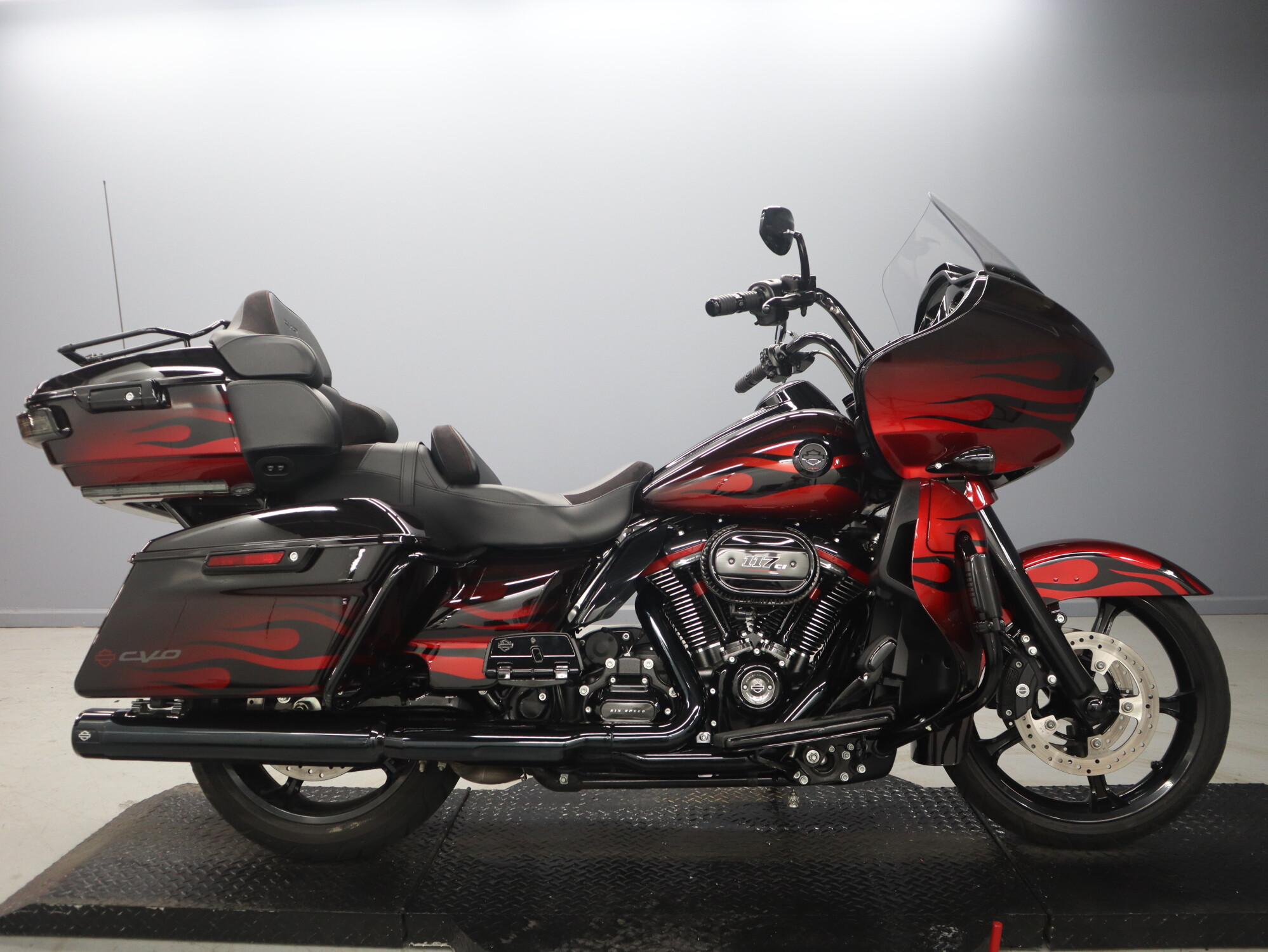 2022 Harley-Davidson CVO Road Glide Limited alt