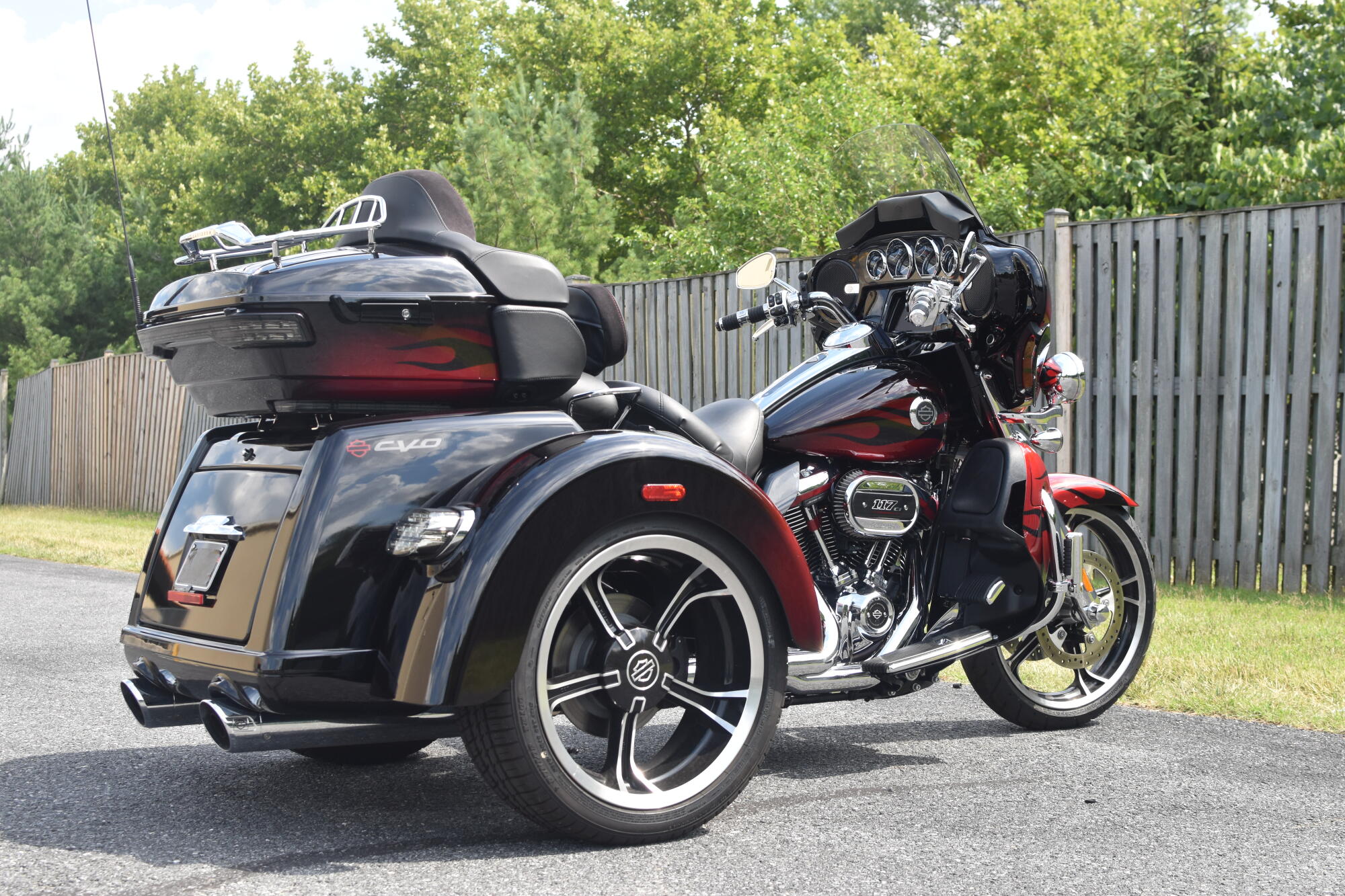 2022 Harley-Davidson CVO Tri Glide